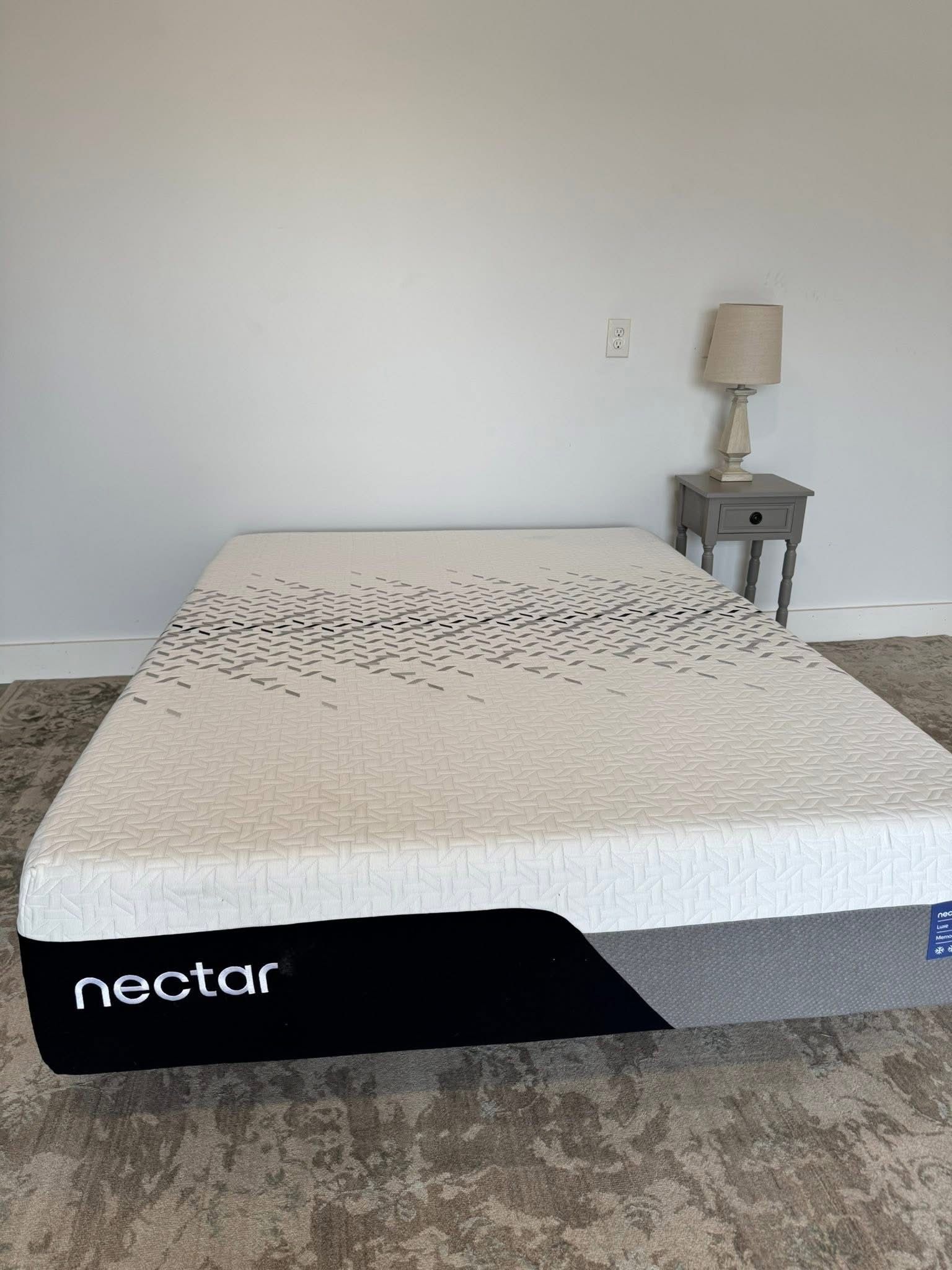 🛏️ KING nectar Luxe Hybrid Mattress - Like New 
