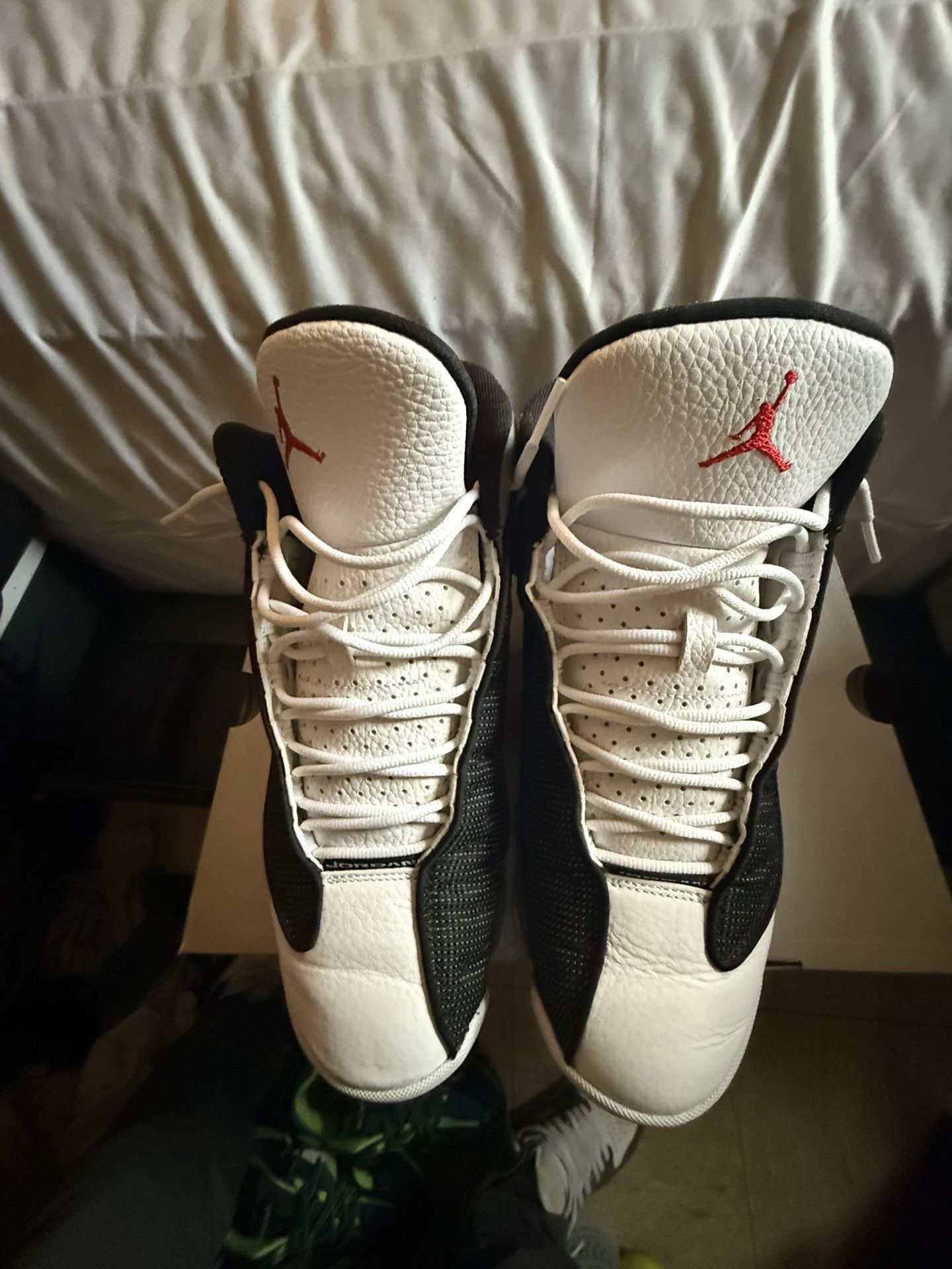 Jordan 13 Retro (Size 9)