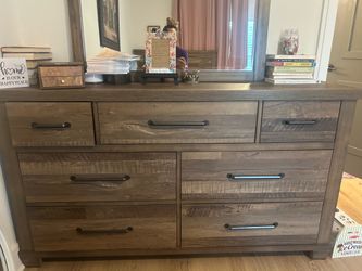 Dresser