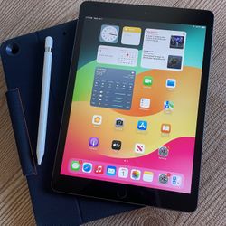 Apple iPad 7th Generation 128GB With Logitech Keyboard and Pencil