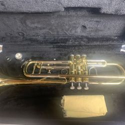 Accent Student Trumpet TR514L and Hard Case.