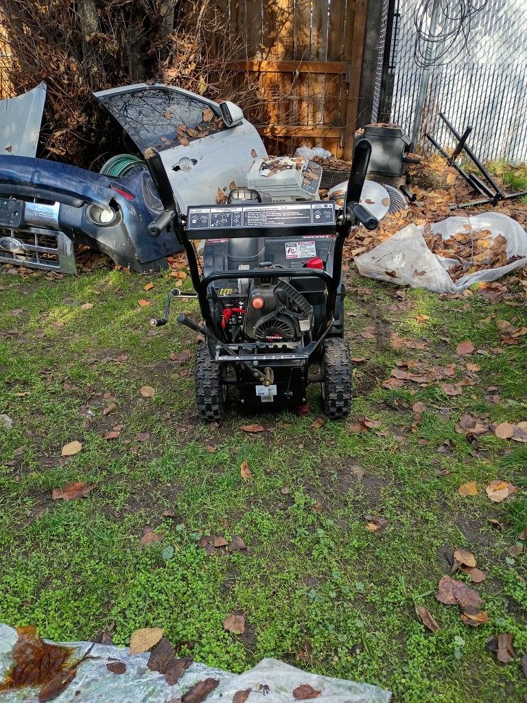 5.5 HP Electric Start 2 Stage Snowthrower