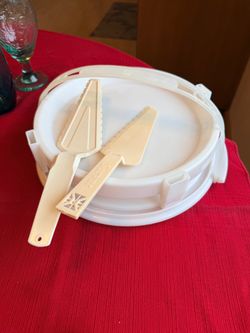 Vintage Tupperware Cake Carrier/Keeper with Handle & Serving Utensils – $30