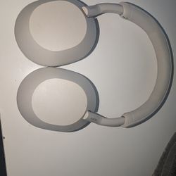 Used Sony WH-1000XM5 Headphones 