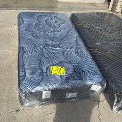 Twin size mattress, Serta
