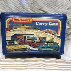 Matchbox 1978 carry case holds 24 models clean