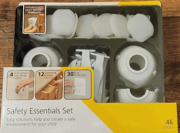 Safety 1st Safety Essentials Set Childproofing Kit 46 Pieces