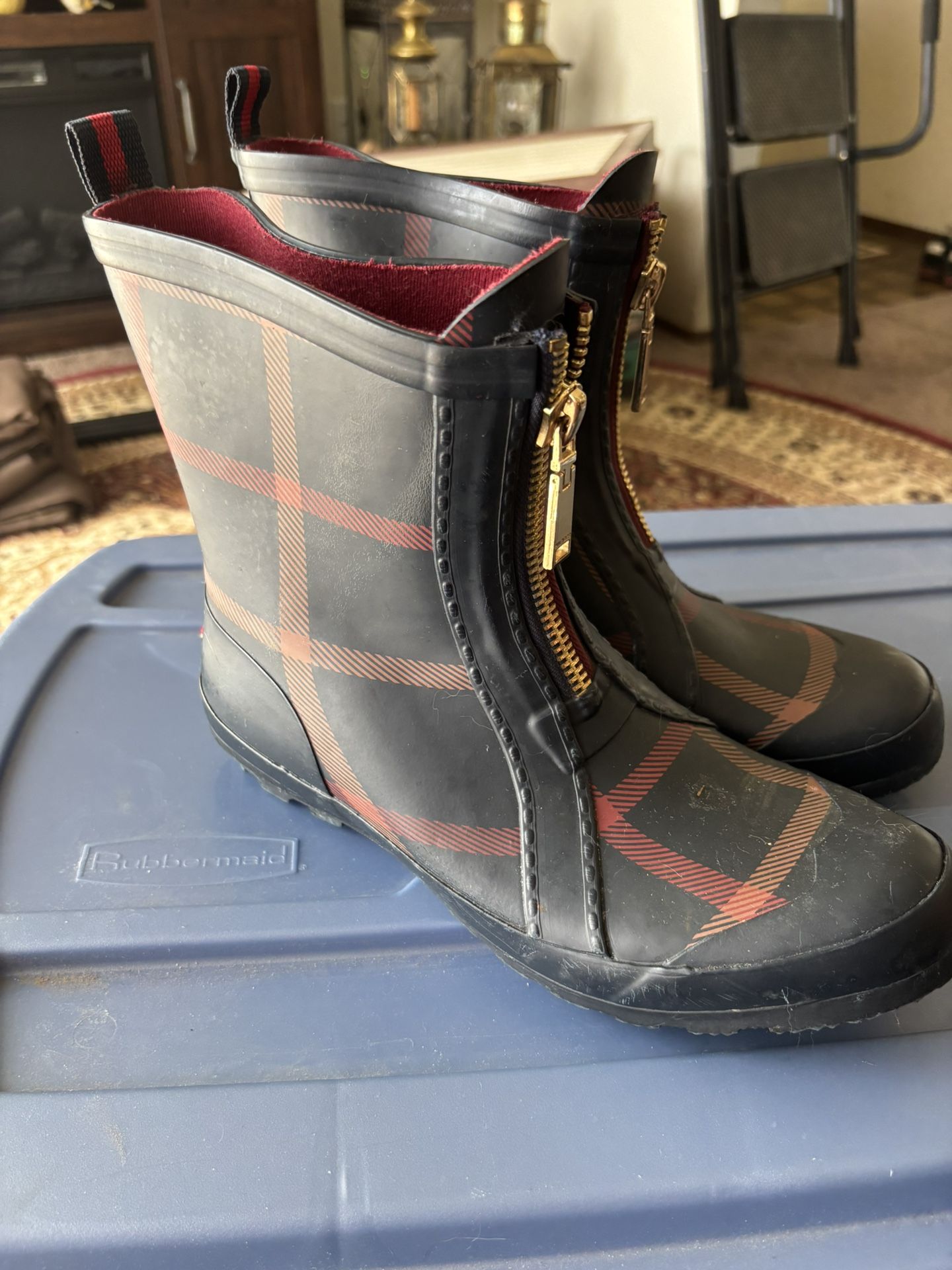 Hilfiger Rain Boots Size 10
