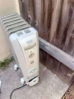 DeLonghi personal space heater radiator style