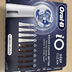 Oral-B iO Deep Clean Replacement Brush Heads 8-Pack | 1 Opened, Never Used