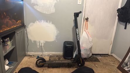 Electric scooter GOTRAC AND CHARGER