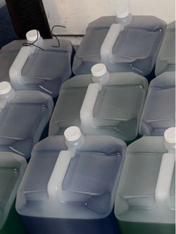 2.5 gallons laundry detergent available today