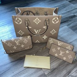 LV OnTheGo Set