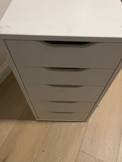 5 Drawer Dresser (Read Description)