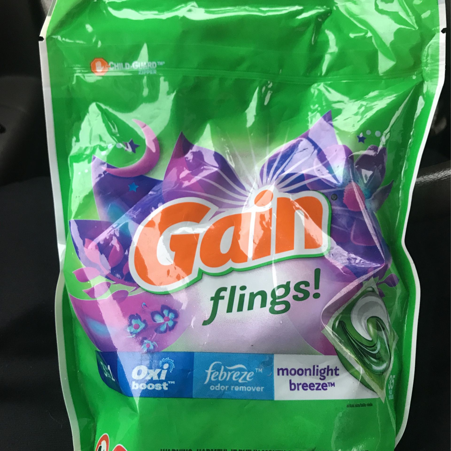 Gain 3 In En 1 Oxi Boost Flings! Laundry Detergent .