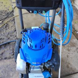 Subaru 3100PSI Gas Pressure Washer 