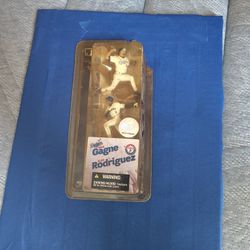 Eric Gage And Alice Rodriguez Dodgers Texas Rangers Baseball Figures