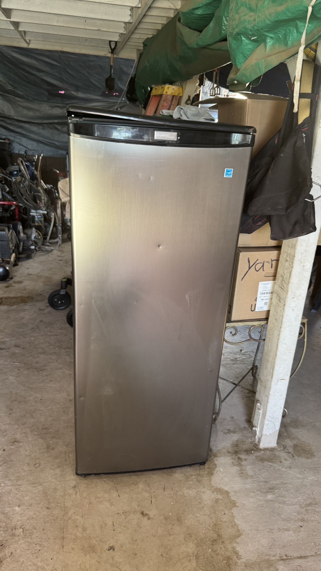 Refrigerator 