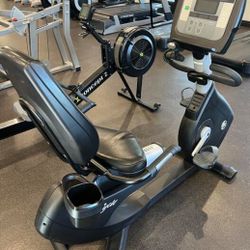LIFE FITNESS 95R ACHIEVE RECUMBENT BIKE!! READY FOR PICKUP OR DELIVERY!!