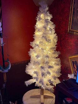 4 Ft. White Xmas Tree