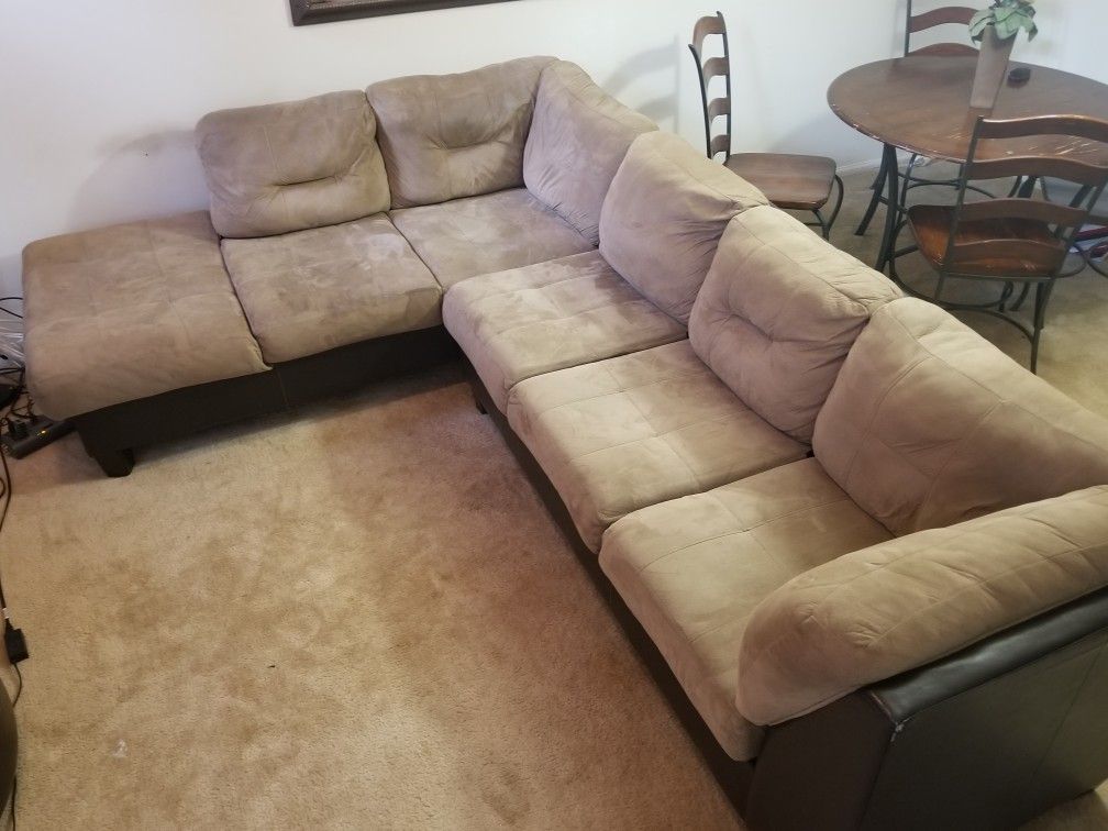🤩Nice Sectional for a steal $175🤩