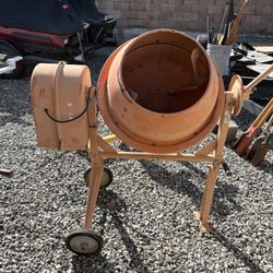 Electric Mixer 3.5 Cubic Feet