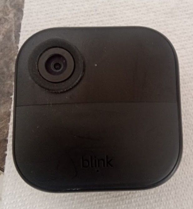Blink Outdoor 4 Cameras (2 Wireless Cameras)
