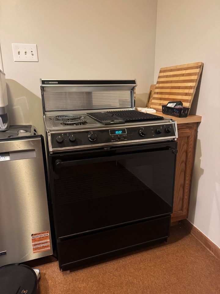 Jenn-Air Electric Wall Oven – Excellent Condition