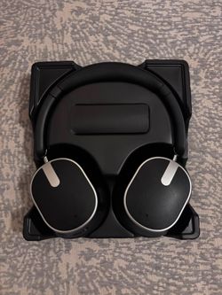 Headphones/ Audifonos