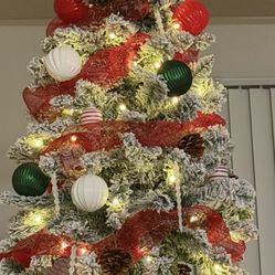 🎄 Complete Christmas Bundle: 6-7ft Flocked Tree + Decor, Ornaments & Pillows