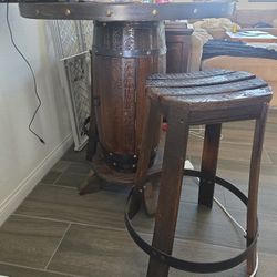 False Barrel Table  And 2 Stools