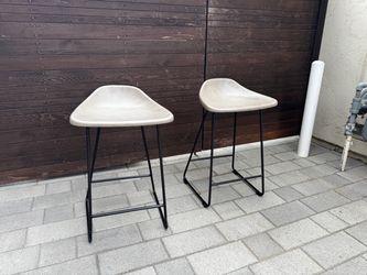 Set of 2 Pottery Barn Counter Stools