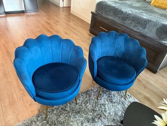 2 navy blue chairs