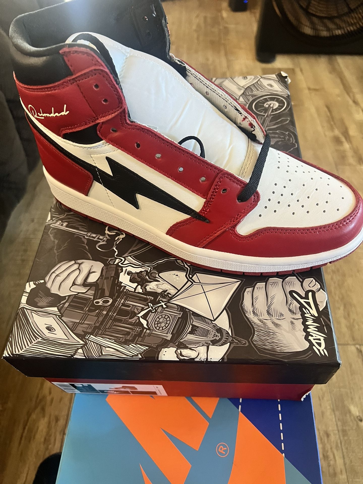 Ds Mens Reloaded Merch Omi Air Like Kiy Chicago Red White Black Sz
