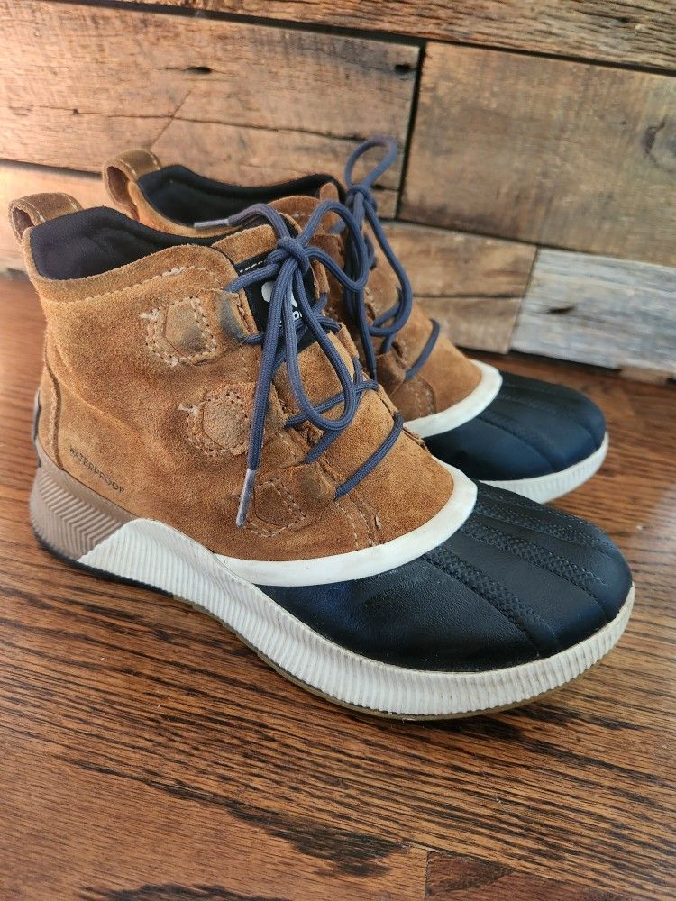 Sorel Ankle Duck Boots Boys Size 4