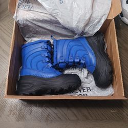 The NORTH FACE waterproof BOOTS