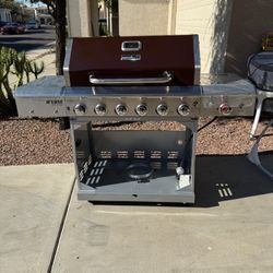 6-Burner Gas BBQ Grill- Read The Description 