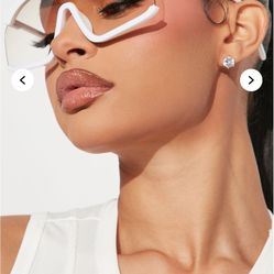 New Gorgeous sunglasses very pretty 😍 