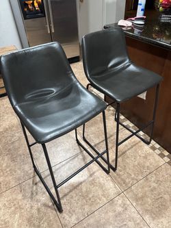 Bar stool