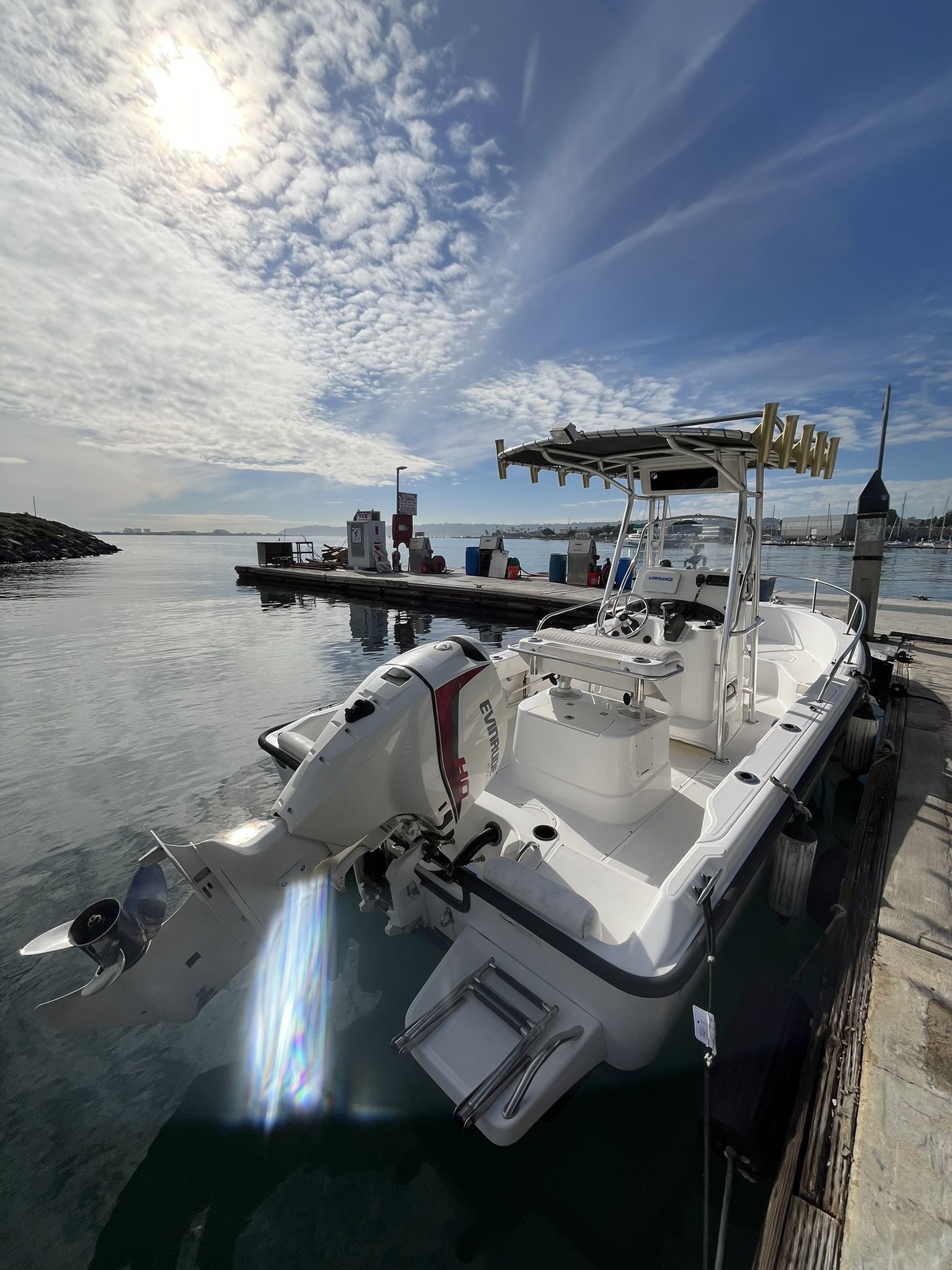 2007 Boston Whaler 190 Outrage