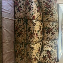 Vintage Floral Couch 
