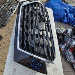 Nissan Kicks Grille Oem