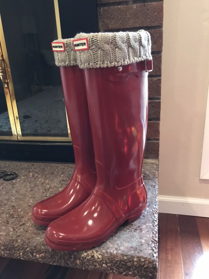 Women’s hunter boots size 9