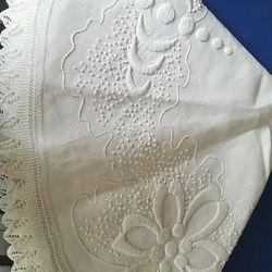 Vintage table cloth, round,linen.