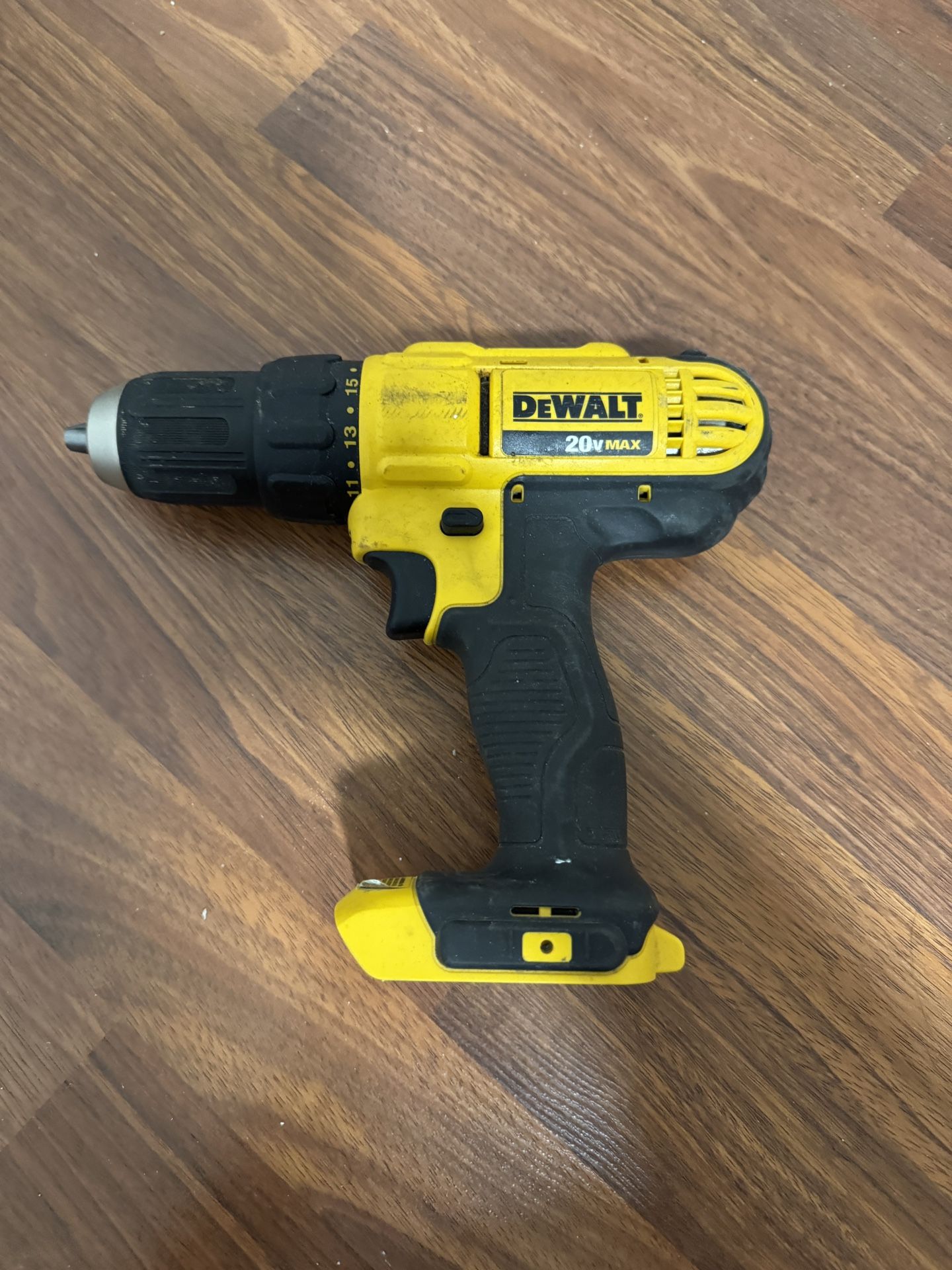 Dewalt DCD771 20V Cordless 1/2 inch Drill Driver NO BATTERY