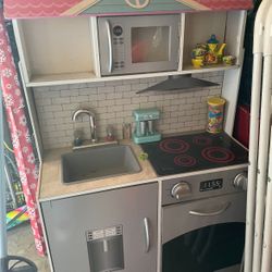 2 In 1 Toddler wood  House & kitchen Play