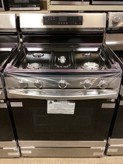 Samsung 30 in 6.0 cu.ft. Smart 5 Burners Gas Range with Convection Oven and Air Fry in Stainless Steel New Scratch and Dent
