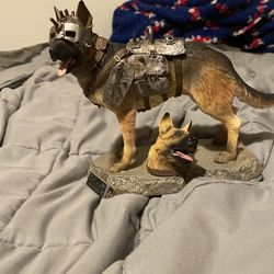 Dogmeat Statue 