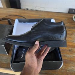 Height boosting dress Shoes 10.5 (Brand New)