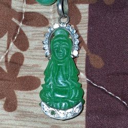 18 Kt Jade  And Diamond Pendant